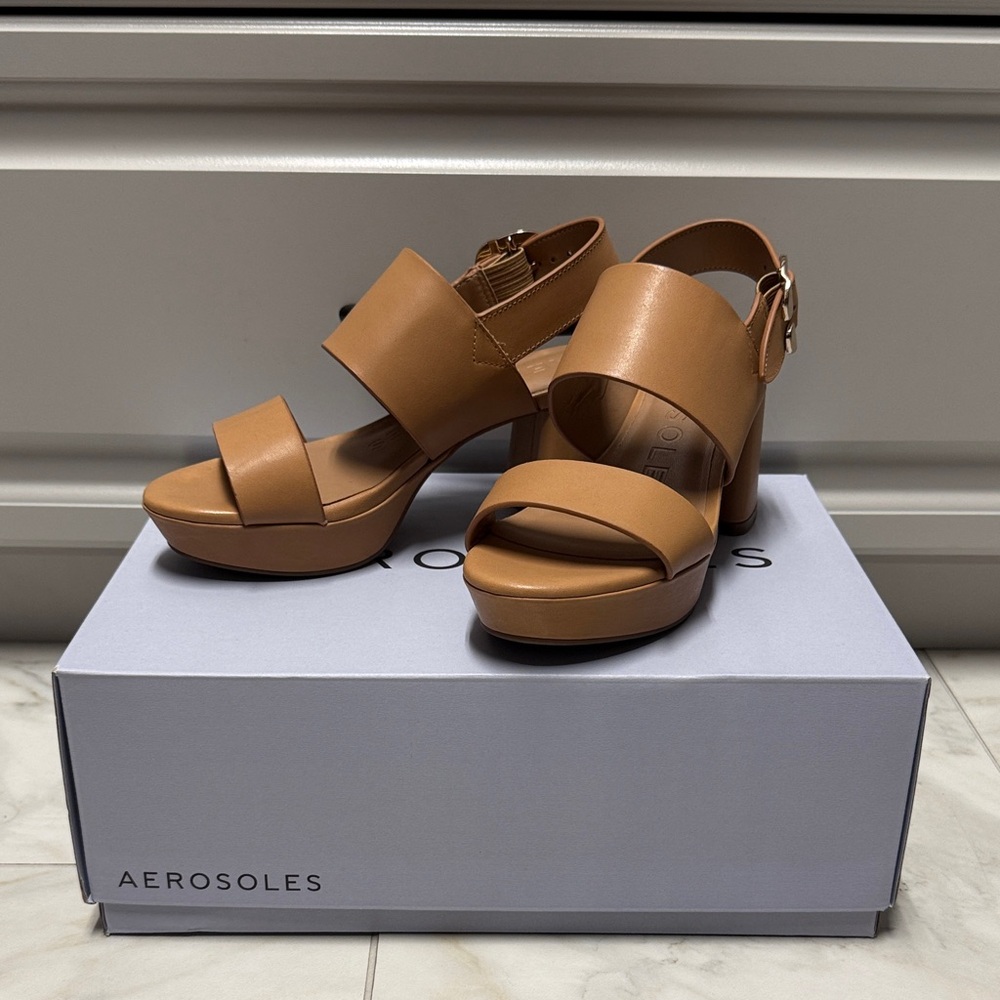 AEROSOLES Tan Women's Sandals